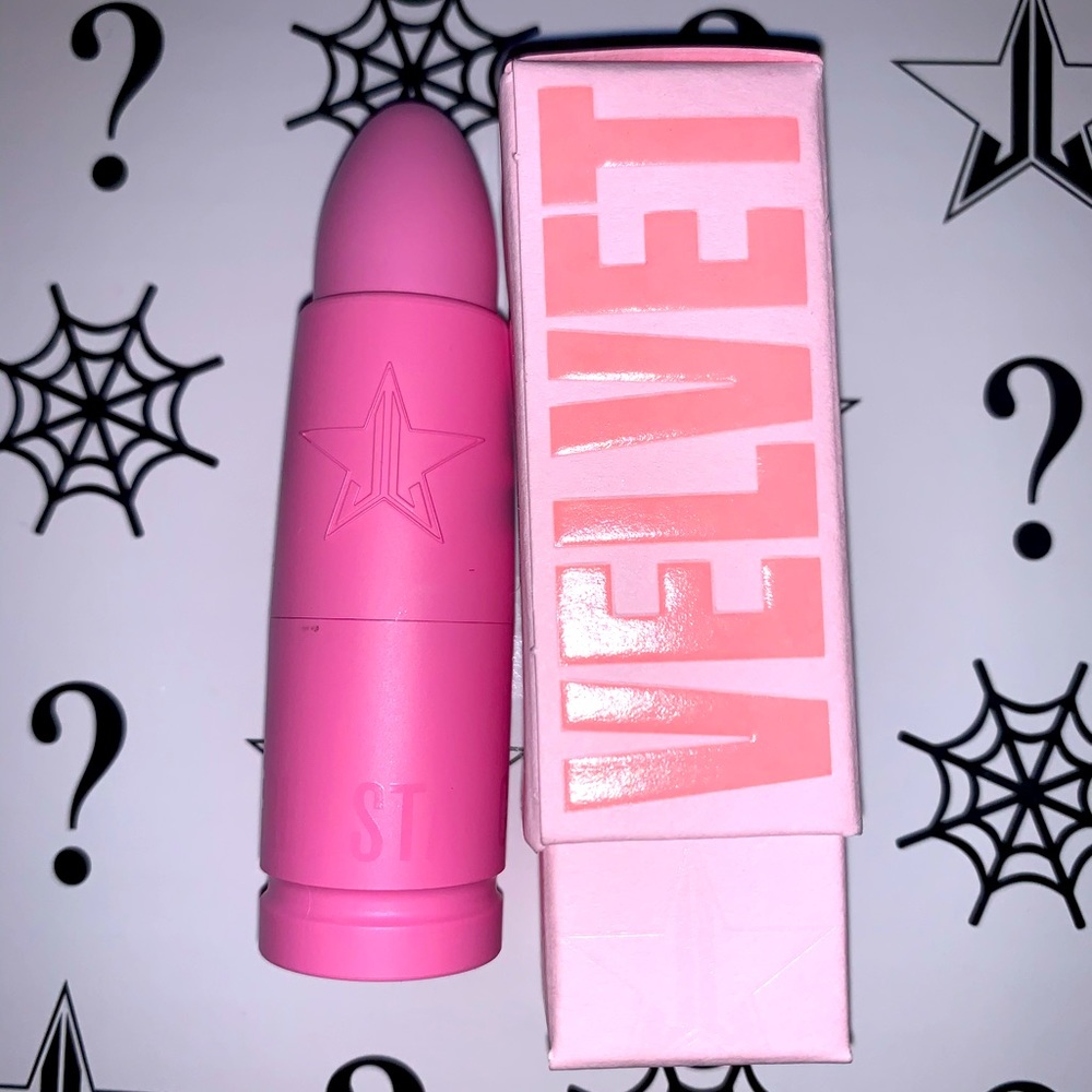 Jeffree Star Velvet Trap Grave Digger